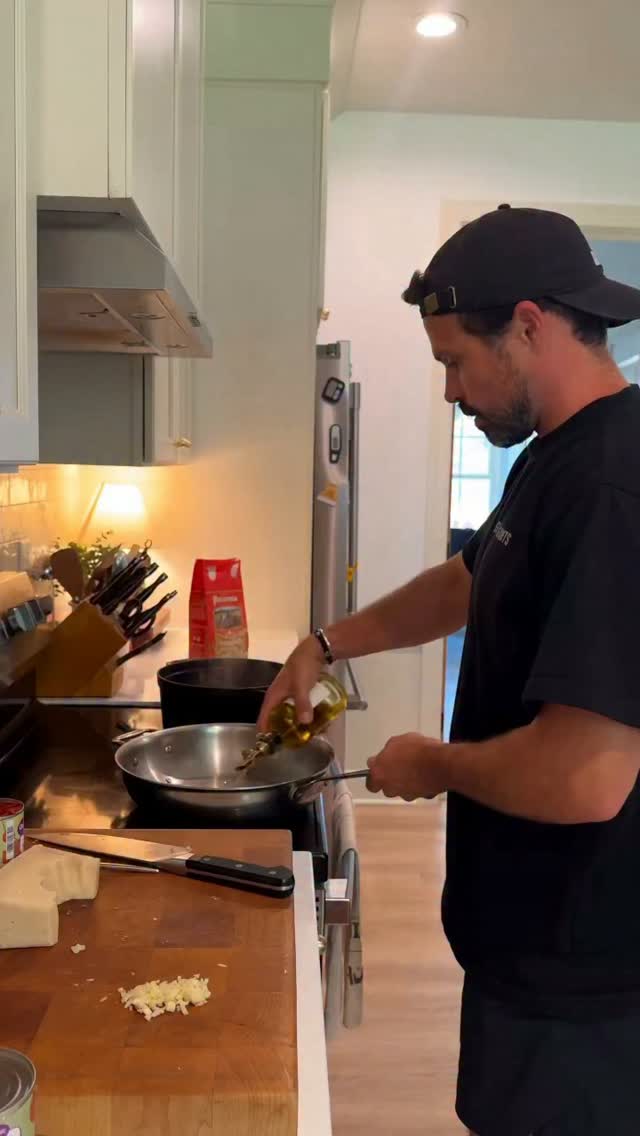 If you have sausage & pasta, you have an easy dinner🍝 Thomas recently made this easy sausage pasta recipe & whole family ate it right up😍

Comment “recipe” to get the link to the recipe sent to your DM’s👏🏻

This is one of those weeknight dinners we’ll keep coming back to. Simple, easy, & no complicated ingredients. Pair it with some veggies or a salad & you’re good to go. Hope you love it🥰