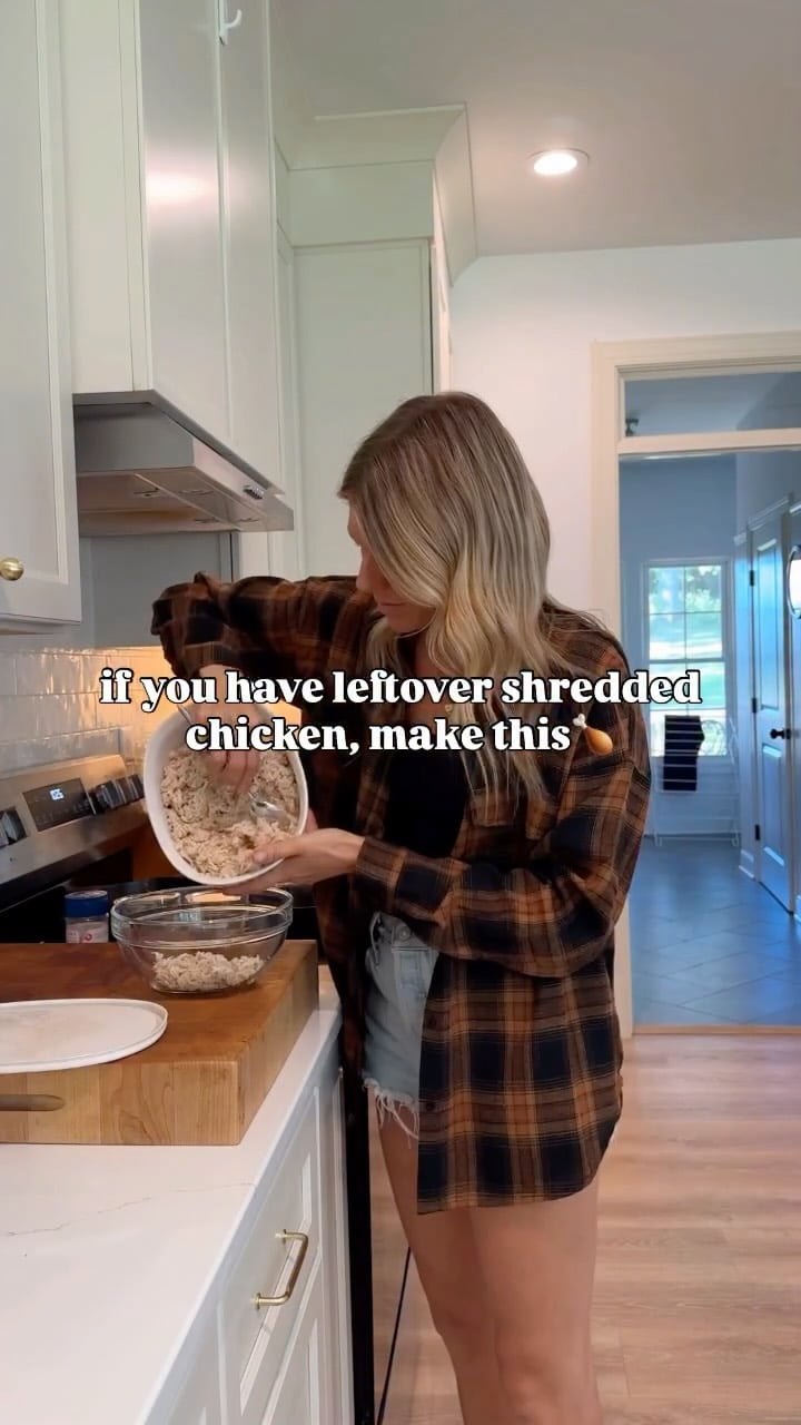 Remember that crockpot shredded chicken I shared earlier this week?! The perfect way to use up leftover chicken is: CHICKEN SALAD🥗

Comment “recipe” for the link to the recipe I used sent to your DM’s🥰

This is one of those recipes I never get tired of & there’s so many fun flavor variations to try! I personally love to do half mayo/ half Greek yogurt. You still get that creamy classic chicken salad but with extra protein & I can’t even tell👏🏻

Save this one to make lunch easier next week!🥰