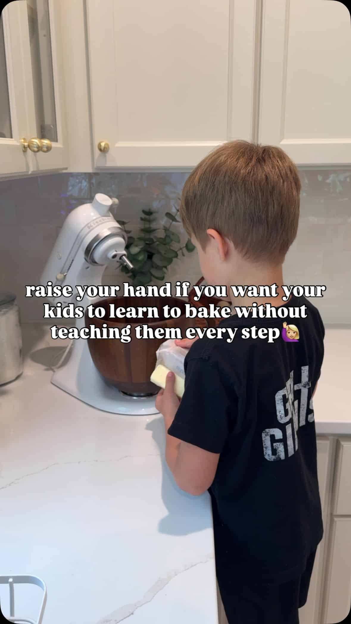 That’s where I come in💁🏼‍♀️ I wanted to help teach my kids real-life kitchen skills, build confidence & give them something creative to work on but without all my help👏🏻

That’s why I created Mrs. Daddio’s Baking Club🤍 It’s a follow along video baking course designed for kids to take the lead, with parent help depending on their age & ability! Best for ages 5-12!

Comment “BAKE” and I’ll send you the free preview & a little special discount code (more below)🤍

I also made a FREE preview of the Baking Club workbook so you can see exactly what it looks like inside before deciding if it’s right for your kids✨

It includes 3 recipes from the club for you to look through (the full course also includes the step-by-step video lessons)🥰

And… there might just be a little discount hiding in that free preview for those who download it😉👀

The benefits? My one son is making our toddlers cookie cake for his 2nd birthday tomorrow🥹🎂