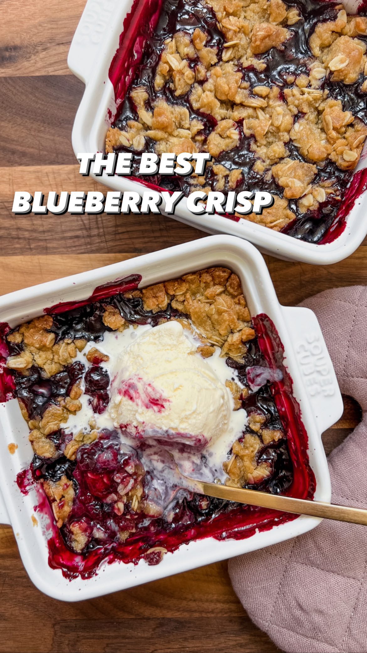 THE BEST BLUEBERRY CRISP🫐 an incredibly easy & delicious summer treat! perfect way to make monday special🙌🏻
.
there’s never enough crisp topping in my opinion whenever i make one, so i did my personal perfect ratio of filling to topping & it’s magical🥰
.
what you need to make it:
-blueberries (or any fruit)
-lemon + zest
-cornstarch
-granulated sugar 
-unsalted butter
-brown sugar
-vanilla extract
-all-purpose flour
-sea salt
.
the full recipe is on our blog & linked in our bio/ stories🥰
.
https://daddioskitchen.com/2022/07/25/the-best-blueberry-crisp/