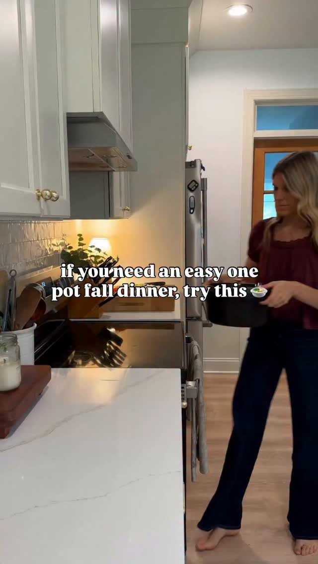 Comment “recipe” & I’ll send the recipe to your DM’s👌🏻 Or you can screenshot the recipe below!💯 

Made this sausage gnocchi soup the other night & it was one of those dinners where everyone actually ate it & the house smelled amazing! One pot for the win🍲 

It’s cozy, filling, super simple, and perfect for these cooler fall nights. Definitely adding this one into the rotation🤎

CREAMY SAUSAGE GNOCCHI SOUP:
Ingredients:
-1 lb Italian sausage
-1 small yellow onion, diced
-2 cloves garlic, minced
-3-4 carrots, peeled & chopped
-3-4 stalks celery, chopped
-1 tsp Italian seasoning
-1 tbsp tomato paste, optional (I prefer without)
-4-5 cups chicken broth
-16 oz potato gnocchi
-1 cup heavy cream
-2 cups spinach or baby kale
-½ cup Parmesan
-Salt + pepper to taste

Directions: 
1. Brown sausage in a large pot. Remove & set aside.
2. Add onion, carrots, & celery & cook until soft. Stir in garlic, Italian seasoning, tomato paste, salt + pepper.
3. Add broth & bring to a simmer. Stir in gnocchi and cook 2–4 min, until tender.
4. Lower heat & stir in heavy cream, spinach & Parmesan. Simmer 1–2 min, until spinach wilts.
5. Taste, add more Parm if you want, and serve! 🤌🏻