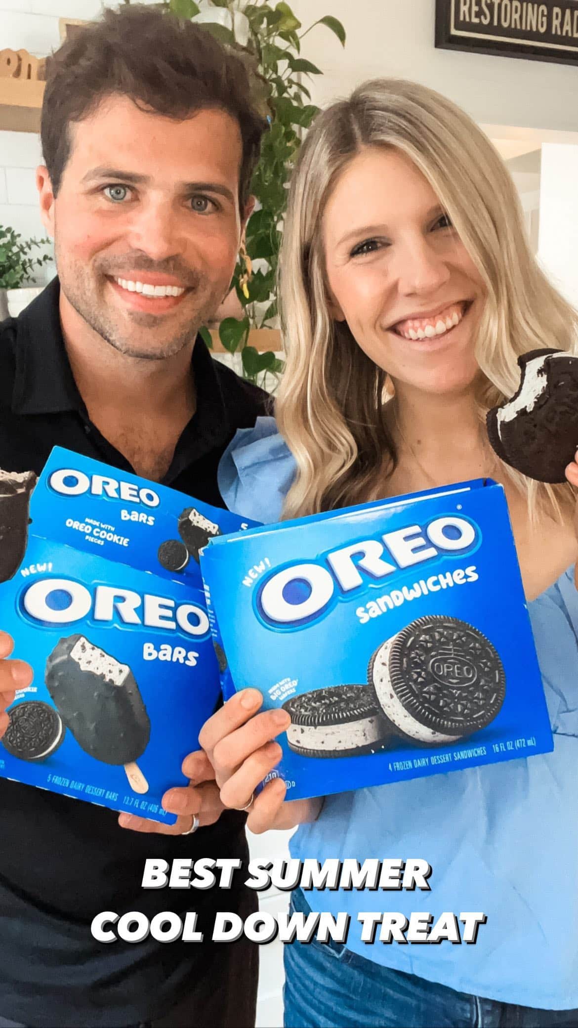 #ad BEST SUMMER TREAT🍦the new @oreo frozen treats! And they come in different forms: tubs, snackable bars, cones & sandwiches💯
.
we are obsessed with these easy treats! no baking or cooking required 💁🏼‍♀️‍️ i’m team sandwich & thomas is team bar! which team are you?!

#TheRealOneIsHere #OreoFrozenTreats

​​OREO is a trademark of Mondelēz International group, used under license.