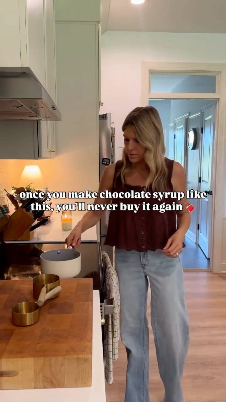 Once you make chocolate syrup like this, you’ll never buy it again🤎 It is SO easy!

Comment “CHOCOLATE” and I’ll send you the recipe! 🍫

All you need is a few simple ingredients, a few minutes on the stove, & you’ve got chocolate syrup ready for ice cream, pancakes, chocolate milk, coffee, basically everything 😂

Don’t forget to save this one💯