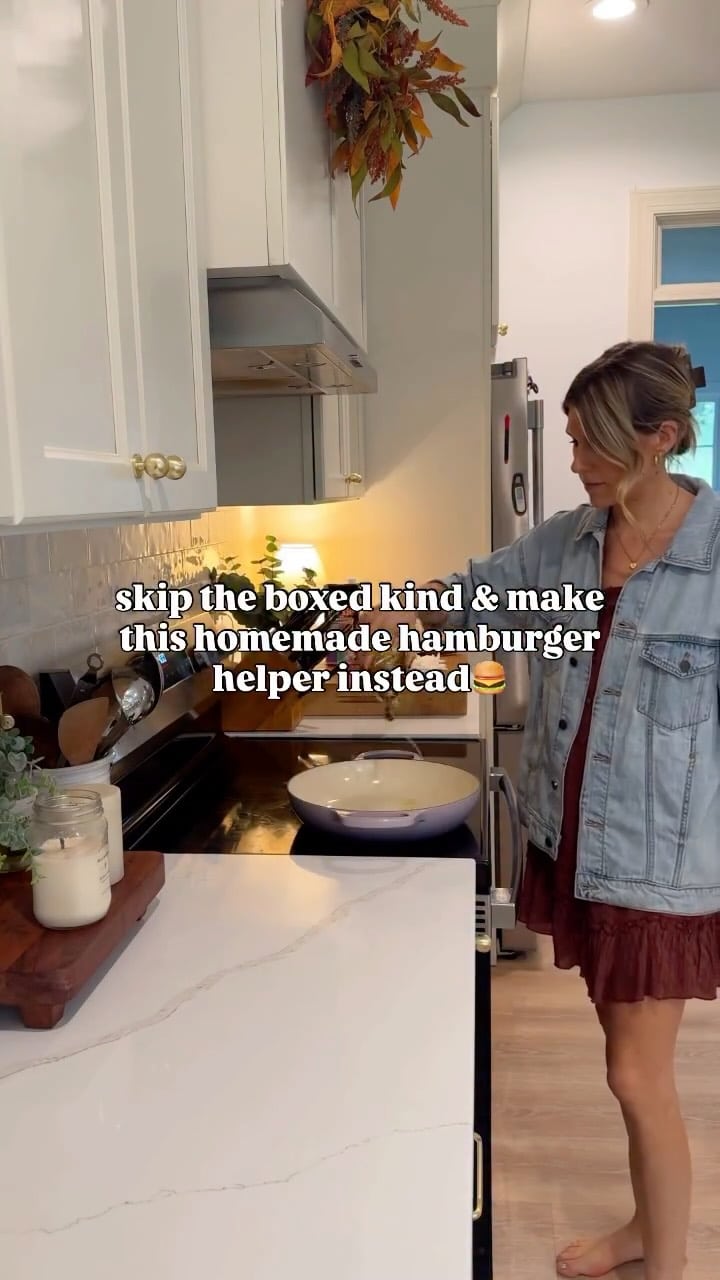 Comment “RECIPE” to get the recipe sent to your DM’s or you can screenshot below!🙌🏻

Homemade hamburger helper is such a classic comfort food!🤎 & it’s so much better than the boxed kind!

It’s an easy, one-pot dinner that’s perfect for busy nights when you want something simple and delicious!🍝

EASY HOMEMADE HAMBURGER HELPER🍝

INGREDIENTS: • 1 tbsp avocado oil • ½ yellow onion, diced • 2 cloves garlic, minced • 1 lb ground beef • 1 tsp salt, divided • 1 tsp paprika • 1 tsp oregano • ½ tsp black pepper • 1½ tbsp Worcestershire sauce • 15 oz tomato sauce • 1 cup chicken broth • 1 cup whole milk • 8 oz elbow pasta • 2 cups shredded cheddar • Fresh parsley

DIRECTIONS:
Sauté onion in oil 2–3 min. Add garlic & cook 30 sec. Add beef, ½ tsp salt, paprika, oregano & pepper. Brown beef. Stir in Worcestershire & tomato sauce. Add broth & milk; bring to a gentle boil. Stir in uncooked pasta + remaining ½ tsp salt. Cover, reduce heat & simmer 8–12 min, stirring until pasta is cooked through. Stir in cheddar. Rest 2–3 min. Top with parsley & serve!